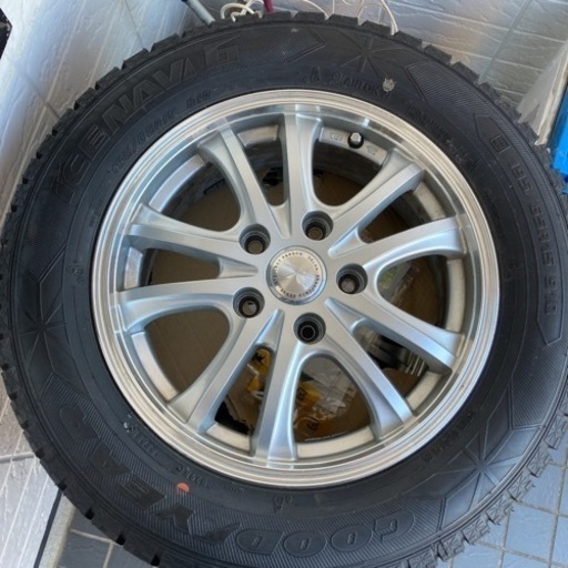 スタッドレス、