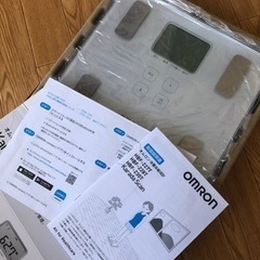 オムロン　体重計　HBF227Tの画像