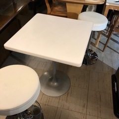 JF3472ローテーブル3点セット　白がベースなのでどんな部屋に...
