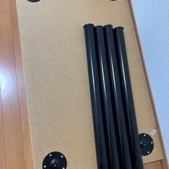 IKEA 白いテーブルの画像