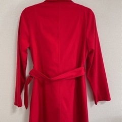 【取り引き決まりました】※美品　赤トレンチコート の画像