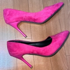 値下げしました【美品】パンプス　24.5cmの画像