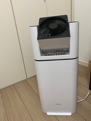 アイリスオーヤマ　除湿機　DDD-50E（除湿機 / 季節家電）