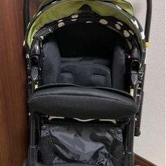 アップリカ　aprica ラウラクワトロ　ベビーカーの画像