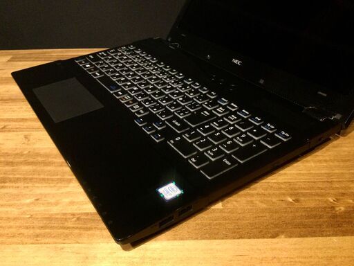 店頭にて売約済み。ご覧頂きありがとうございました。人気のLAVIE☆クリスタルブラック【一宮でWindows10搭載機！ブルーレイ搭載　NEC LAVIE 15.6インチ 2017年発売モデル Intel Core i7 第7世代 DDR4規格RAM8GB/新品SSD搭載】一宮市のパソコン屋 Mr.Carnival（ミスカニ）です！パソコン修理・中古パソコンの販売【クレカ&PayPay使えます！】店頭在庫PCのご紹介です！受け渡しは店舗にて(^^)/【Webカメラ・マイク搭載　ノートPC ノートパソコン】