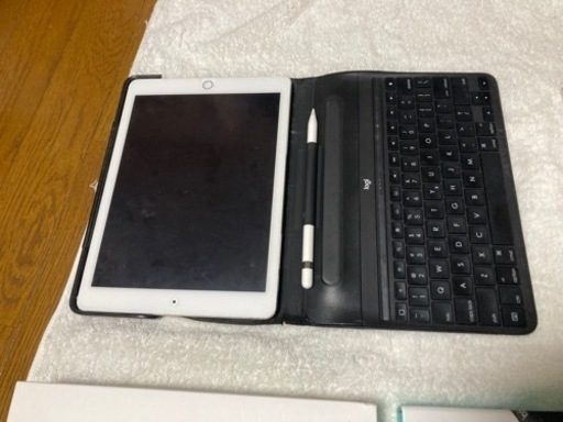 iPad Pro 本体、キーボード、アップルペンシル