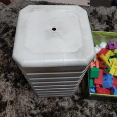 ブロックのおもちゃの画像