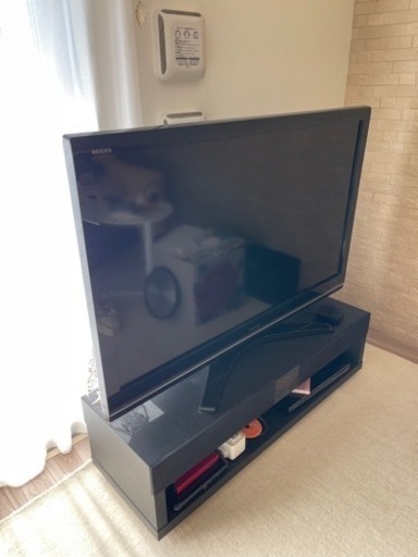 52インチ液晶テレビと、スピーカー付きテレビ台　受け取りのみ