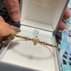 ダイヤ付きK18バングルの画像