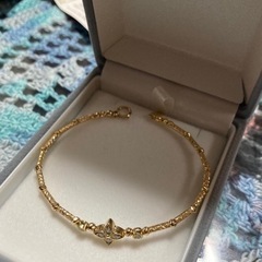 ダイヤ付きK18バングルの画像