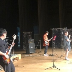 ベーシスト募集
