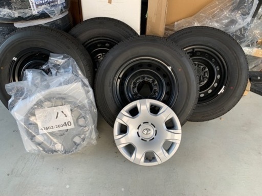 ハイエース2021年新車外しタイヤ・ホイール