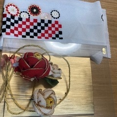 成人式　髪飾り、半衿の画像