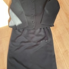 礼服