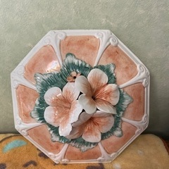 陶器の飾りの画像