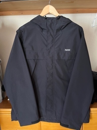 新品　supreme マウンテンパーカー