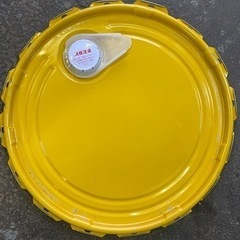 49.　ペール缶　空缶　エンジンオイル　蓋付き　コマツ　KOMATSU 空　洗浄済みの画像