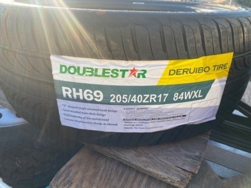 タイヤ　4本セット　205/40r17