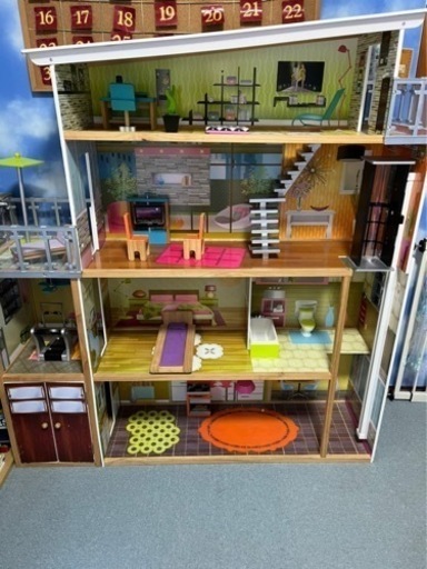 Barbie人形のドールハウス(海外製)