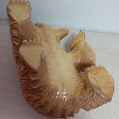 くま　熊　木製　彫り　北海道の画像