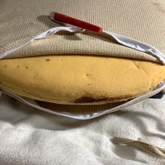 ☺️椅子用クッション縦45✖️横47✖️厚5cm紐付ベージュの画像