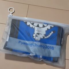 平昌オリンピック公式グッズのタオルの画像