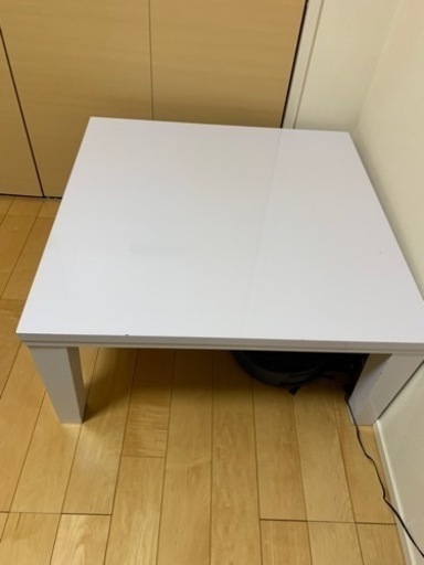 白いテーブル　コタツ
