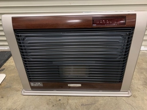 y1007 コロナ　アグレシオ　 2018年　FF-AG6818H FF式石油ストーブ　FF式ストーブ　暖房　札幌発