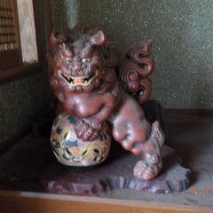 立派な獅子の置物、もらってください。の画像