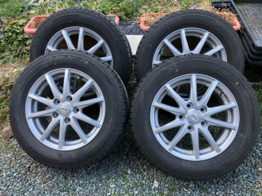 スタッドレスタイヤ ノアヴォクシーステップワゴン