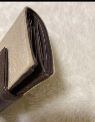 BVLGARI 二つ折り財布　ロゴマニア