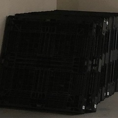 激安パレットプラスチックパレット黒1200円の画像