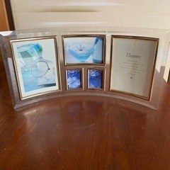 アーチ状の写真立て？飾り？