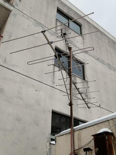 値下げ！アンテナと架台、分配器？