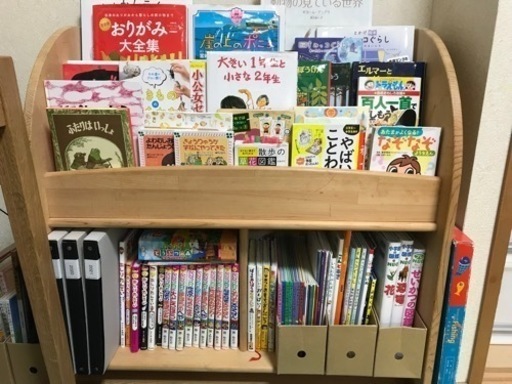 国産ヒノキ絵本棚
