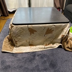 こたつテーブルの画像