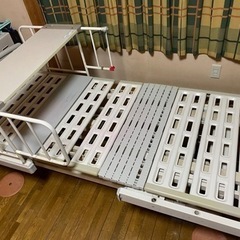 お譲り先が決まりました。電動介護ベッドの画像