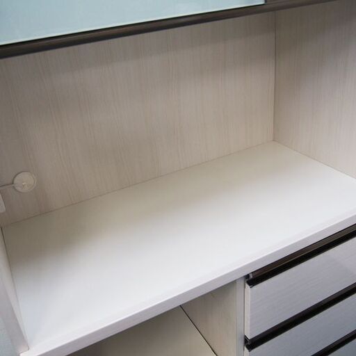 奈良県の家具屋さんにて購入 使用3年程度 食器棚 幅900 奥行470 高さ1830mm (LA02)