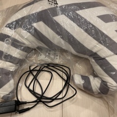 【取りに来てくれる方限定で値下げいたします】ホットネックピロー　...