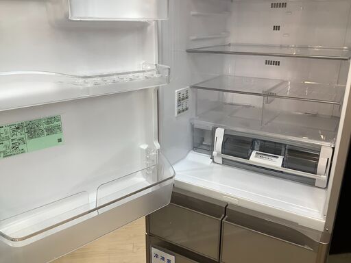 HITACHI 5ドア冷蔵庫のご紹介です