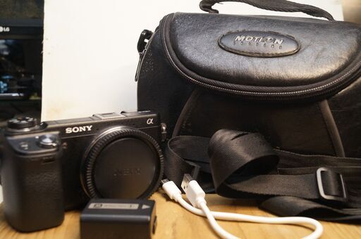 （値下げしました）ソニー　ミラーレスカメラ　NEX-6ボディ