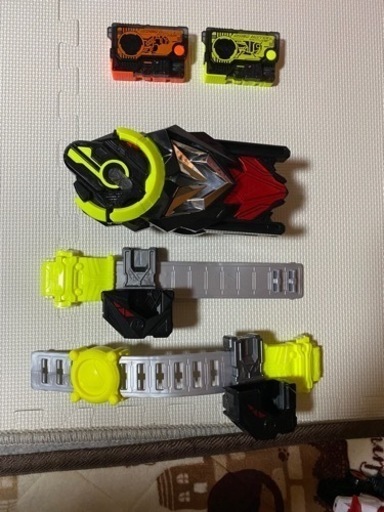 戦隊モノのおもちゃ