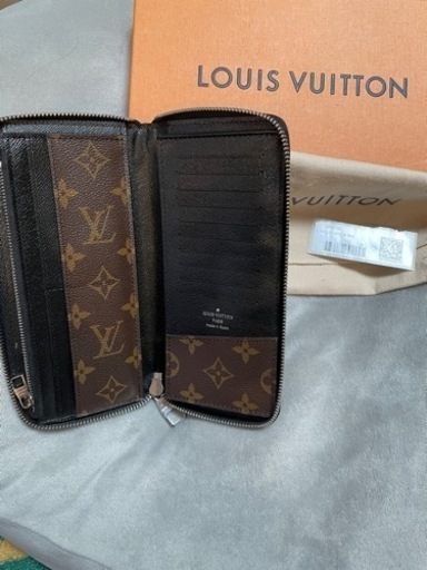 Louis Vuitton Zippy Wallet Vertical Monogram Macassar