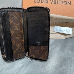 Louis Vuitton Zippy Wallet Vertical Monogram Macassarの画像