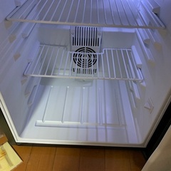 無料1/16引取り限定。冷蔵機能のみ。冷凍機能なし。小型 48L 