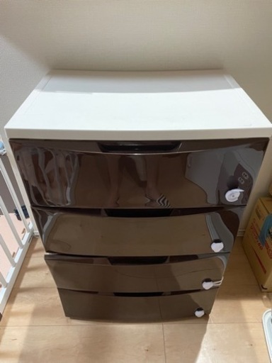 4段チェスト