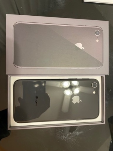 【美品】iphone 8 64GB SIMフリー　アイフォン　スマホ