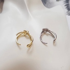 フープ　ナット　ピアス　セリーヌの画像