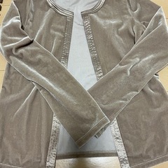 グレー系ベージュ