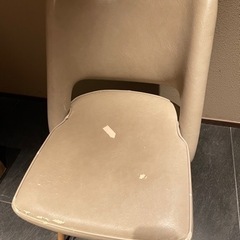 和食店の椅子　5つ(バラバラでも可)引き取って下さい🙇‍♂️